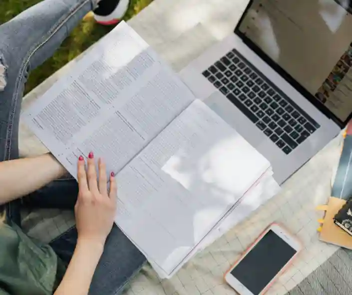 Rabais-Etudiants-2-studying Rabais Etudiants studying